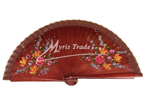 vějíř - menší, tmavě hnědý