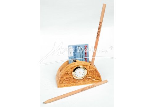 stolní hodiny vyřezávané