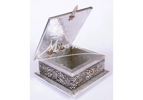 tepaná stříbrná krabice 14,5 x 14,5 x 7