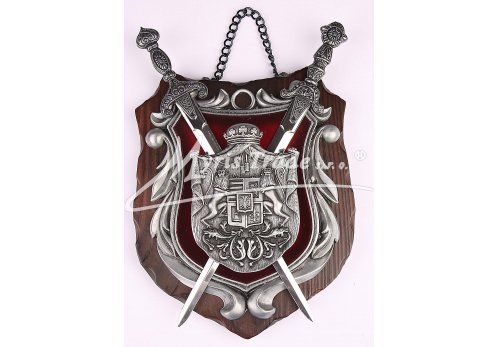 střední erb kovový na dřevě