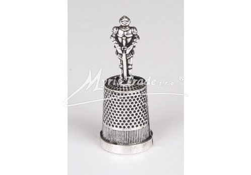 náprstek s ozdobou - rytíř