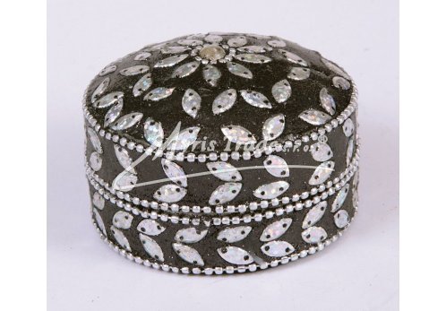 černá kulatá krabička - 7 cm