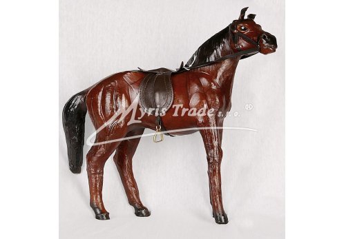 střední kůň hnědý se sedlem - 30 cm