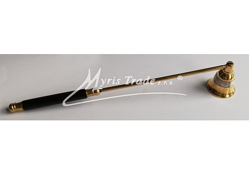 mosazné zhasínátko s perletí a dřevěnou rukojetí