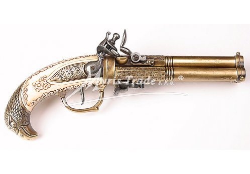 trojhlavňová pistole