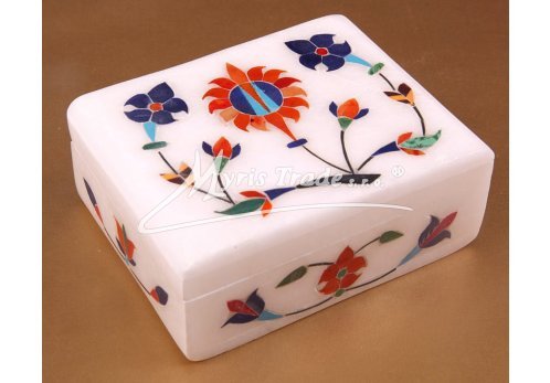 střední - obdélníková krabička