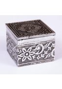 tepaná stříbrná krabička 5 x 5 x 4