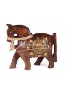 kůň dřevěný - zdobený