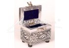 tepaná stříbrná krabička